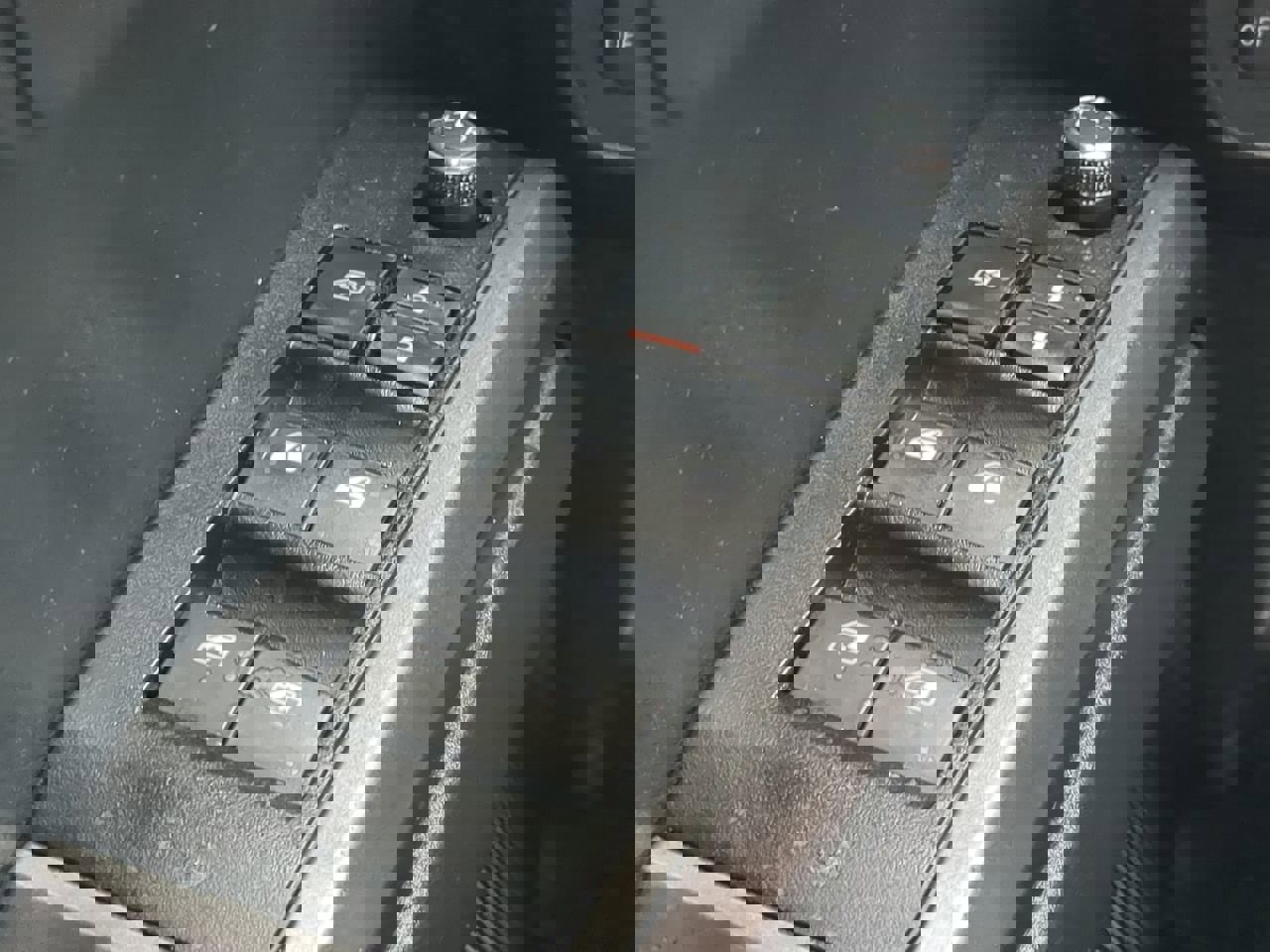 Used 2018 Toyota Tacoma TRD Off-Road image 22