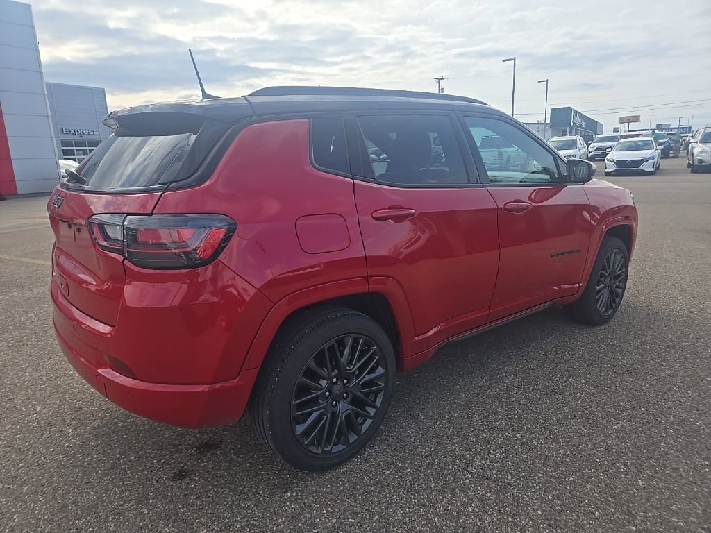 Used 2024 Jeep Compass Limited w/ High Altitude Package image 8