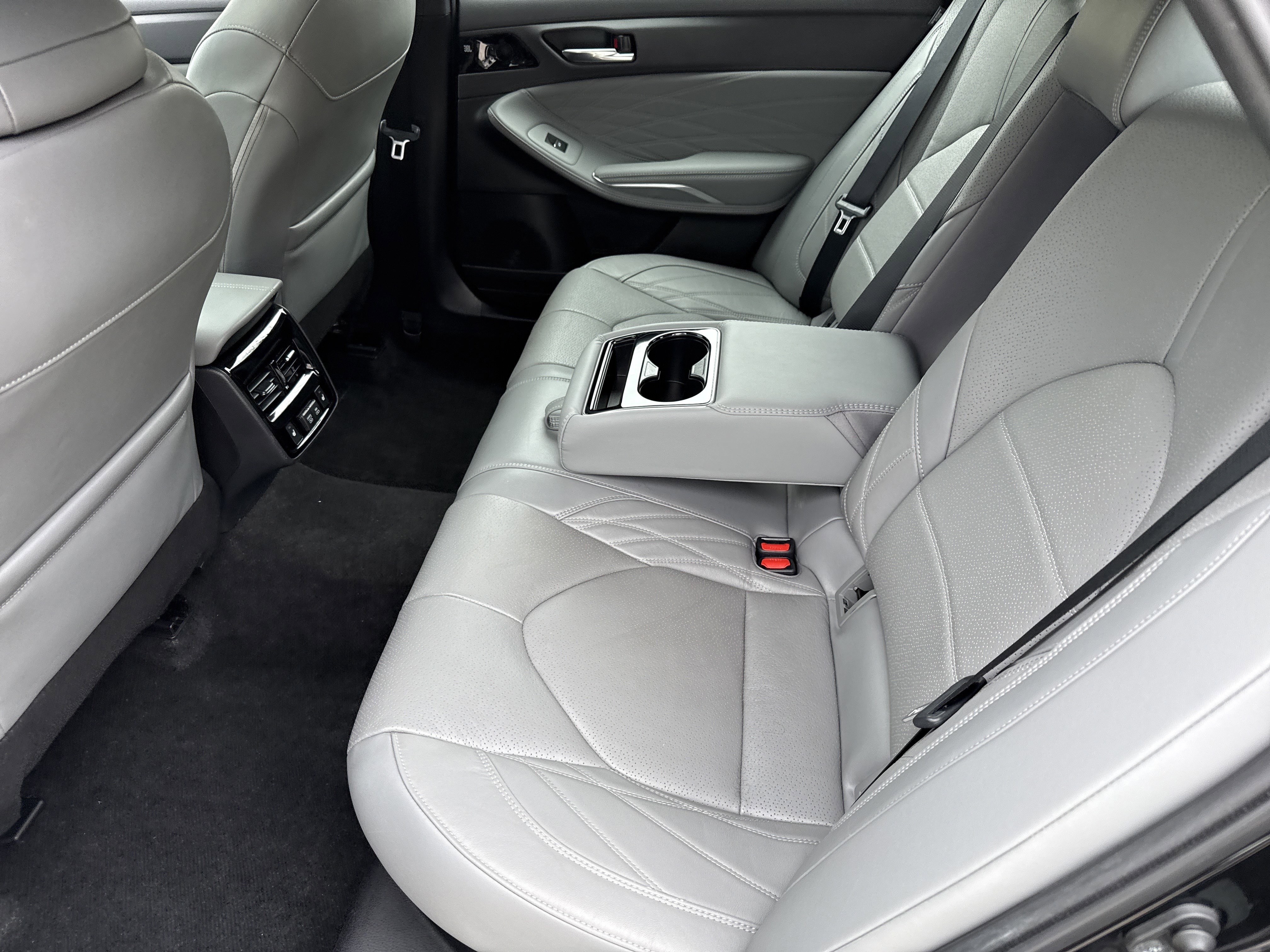 Used 2022 Toyota Avalon Limited w/ Advanced Safety Package image 20