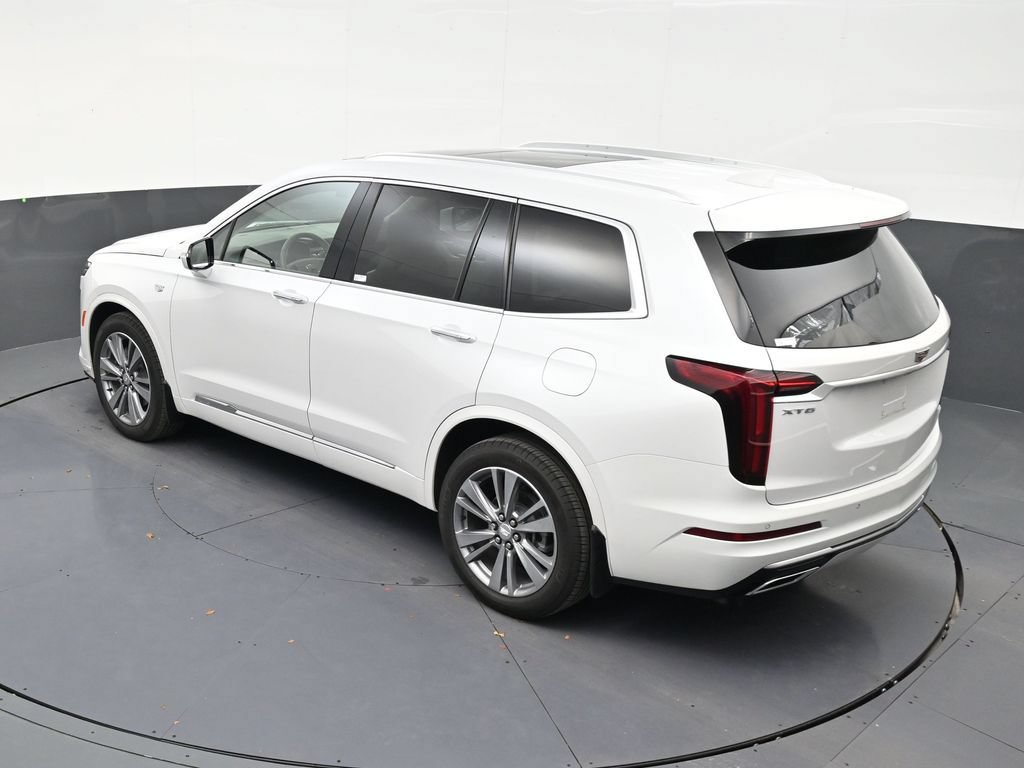 Used 2025 Cadillac XT6 Premium Luxury w/ LPO, Floor Liner Package FWD image 15