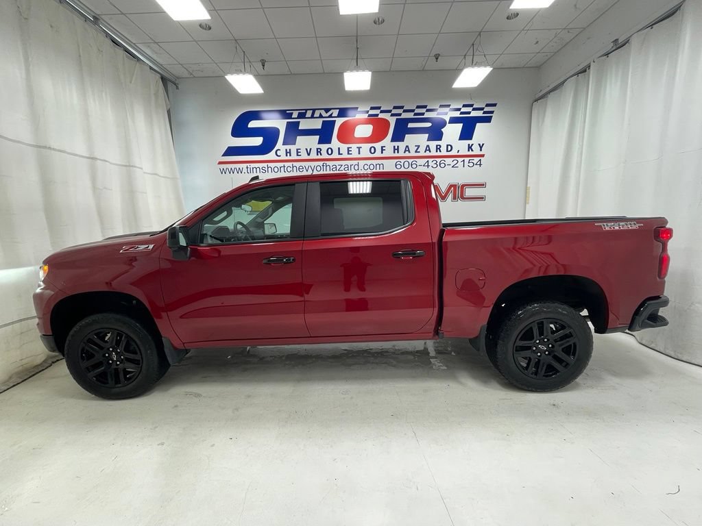 Used 2025 Chevrolet Silverado 1500 LT Trail Boss w/ LT Trail Boss Premium Package AWD/4WD image 9