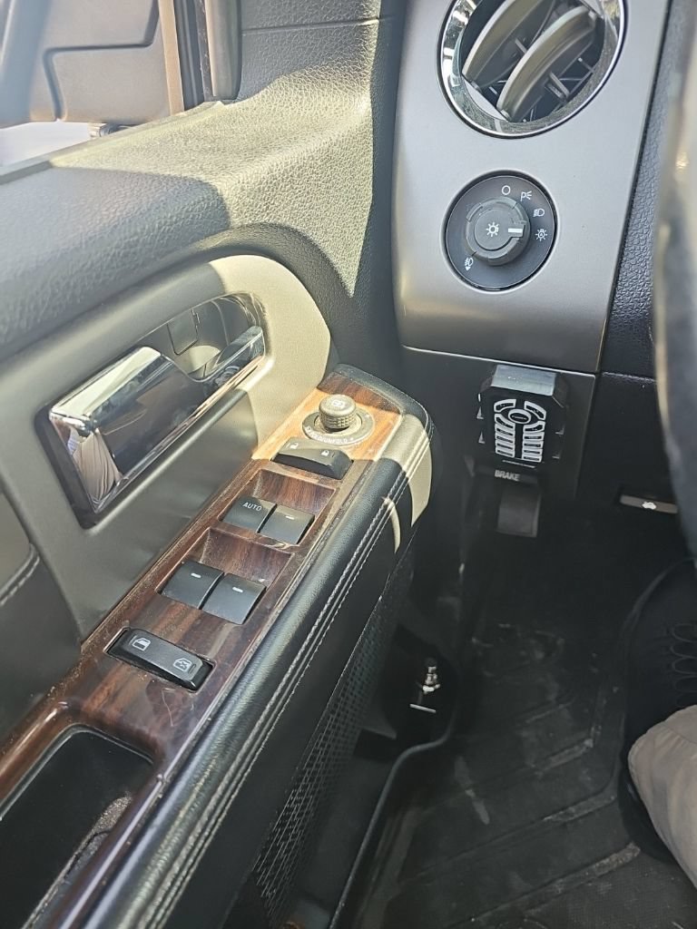 Used 2016 Ford Expedition Platinum AWD/4WD image 12