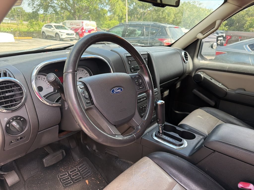 Used 2007 Ford Explorer Sport Trac Limited RWD image 9