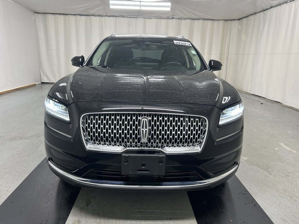 Used 2023 Lincoln Nautilus AWD w/ Premium Package image 3