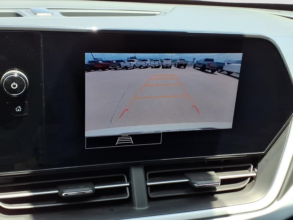 Used 2025 Chevrolet Trax LS w/ LS Convenience Package FWD image 14