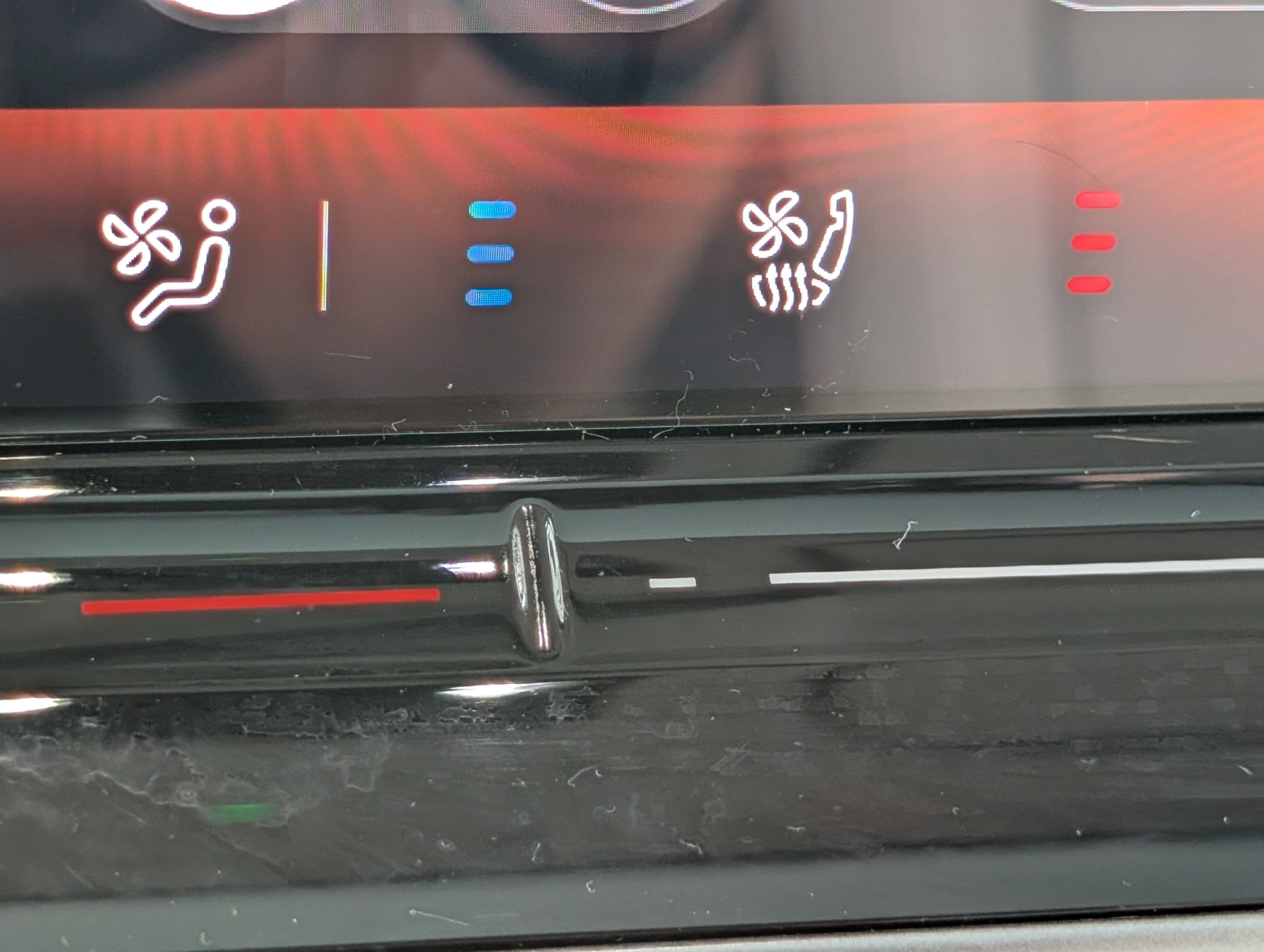 Used 2025 Volkswagen ID. Buzz 1st Edition AWD/4WD image 31