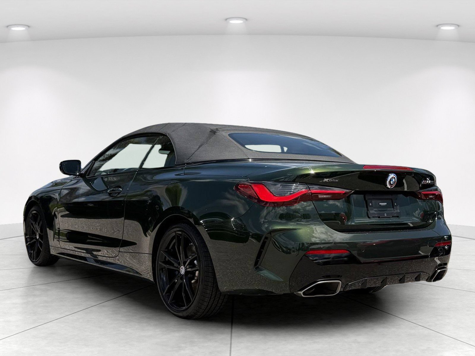 Used 2023 BMW 440i xDrive Convertible AWD/4WD image 5