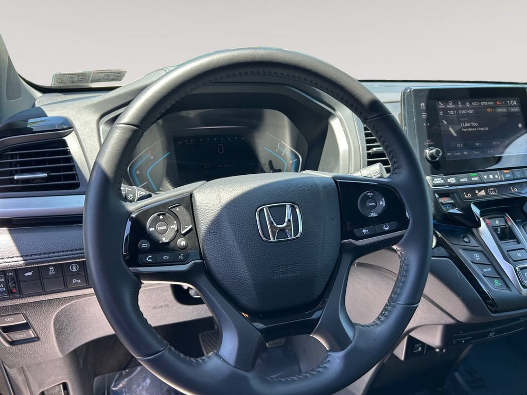 Used 2023 Honda Odyssey Touring image 12