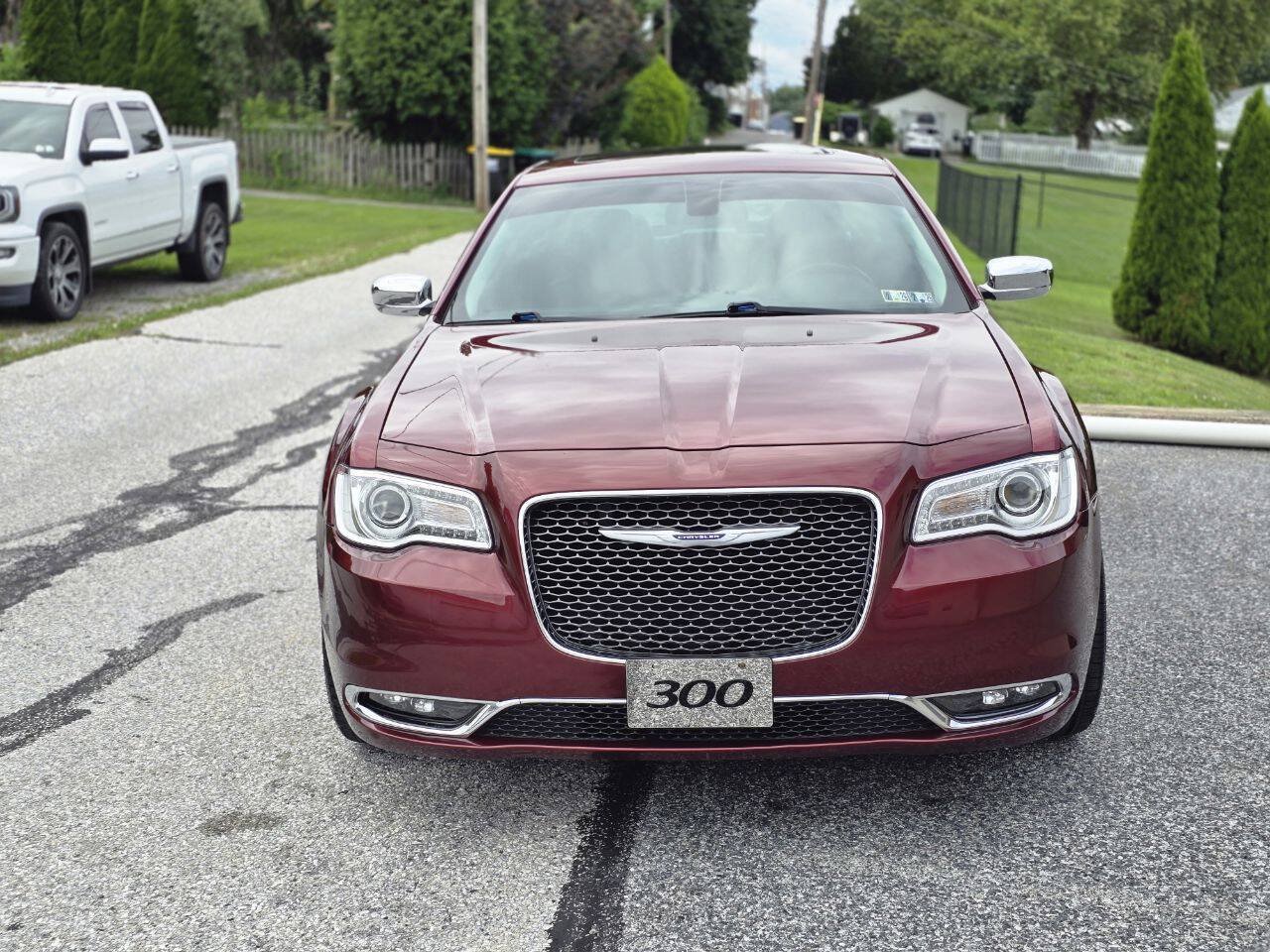 Used 2019 Chrysler 300 Limited AWD/4WD image 10