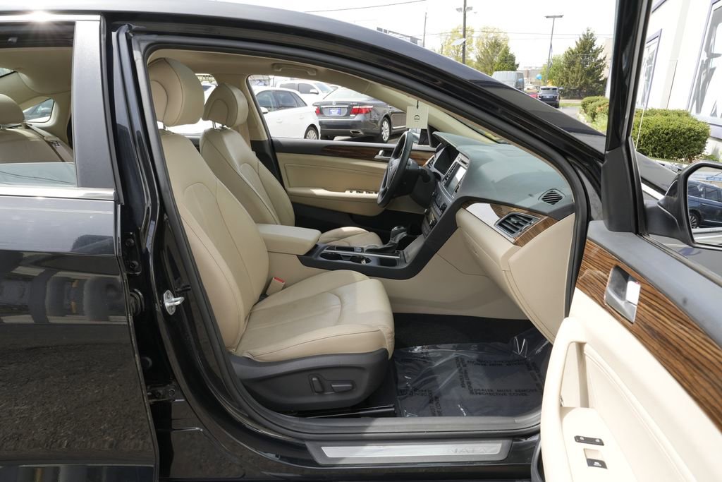 Used 2017 Hyundai Sonata Limited w/ Tech Package 03 image 33