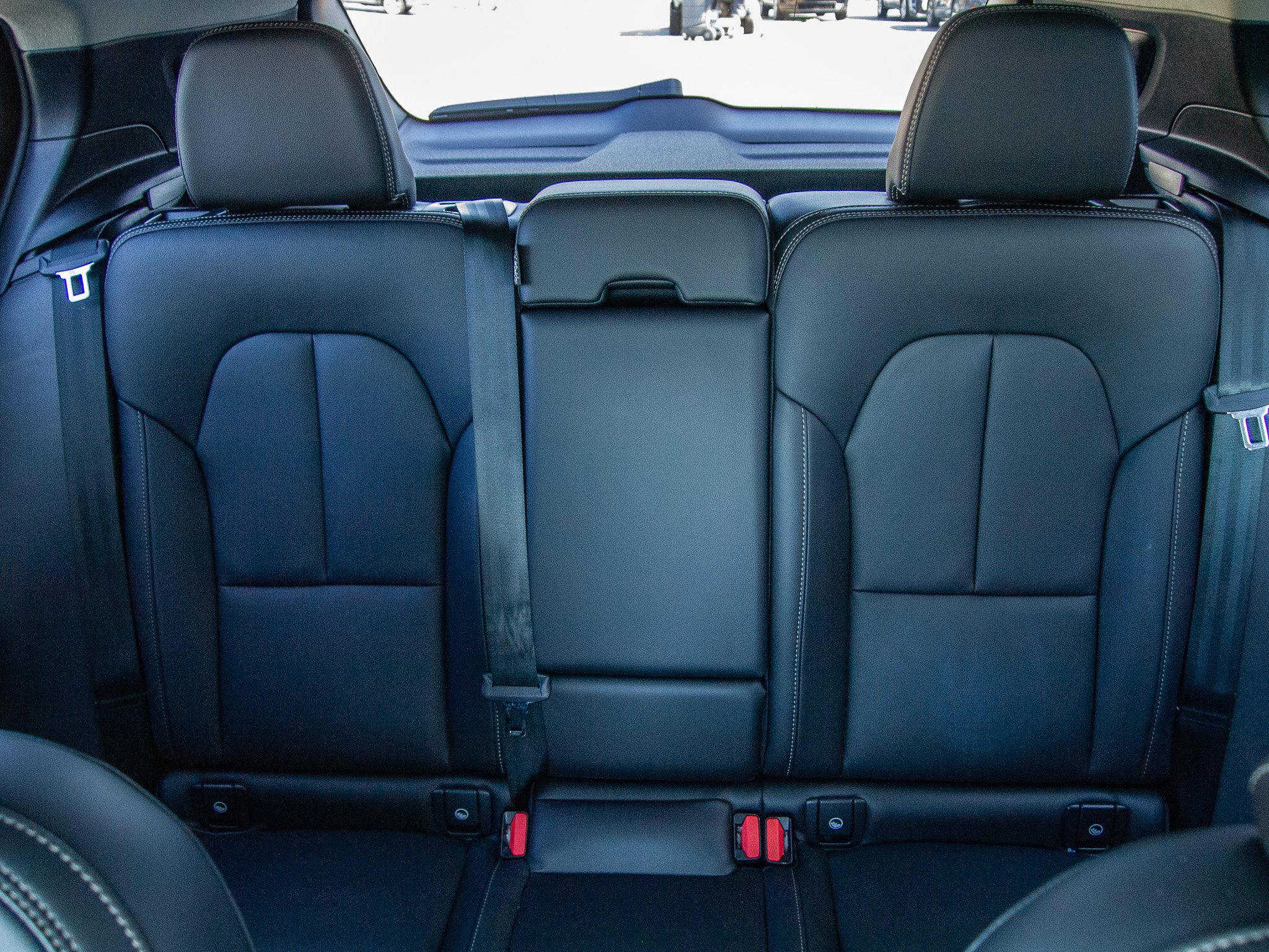 Used 2026 Volvo XC40 B5 Plus AWD/4WD image 25