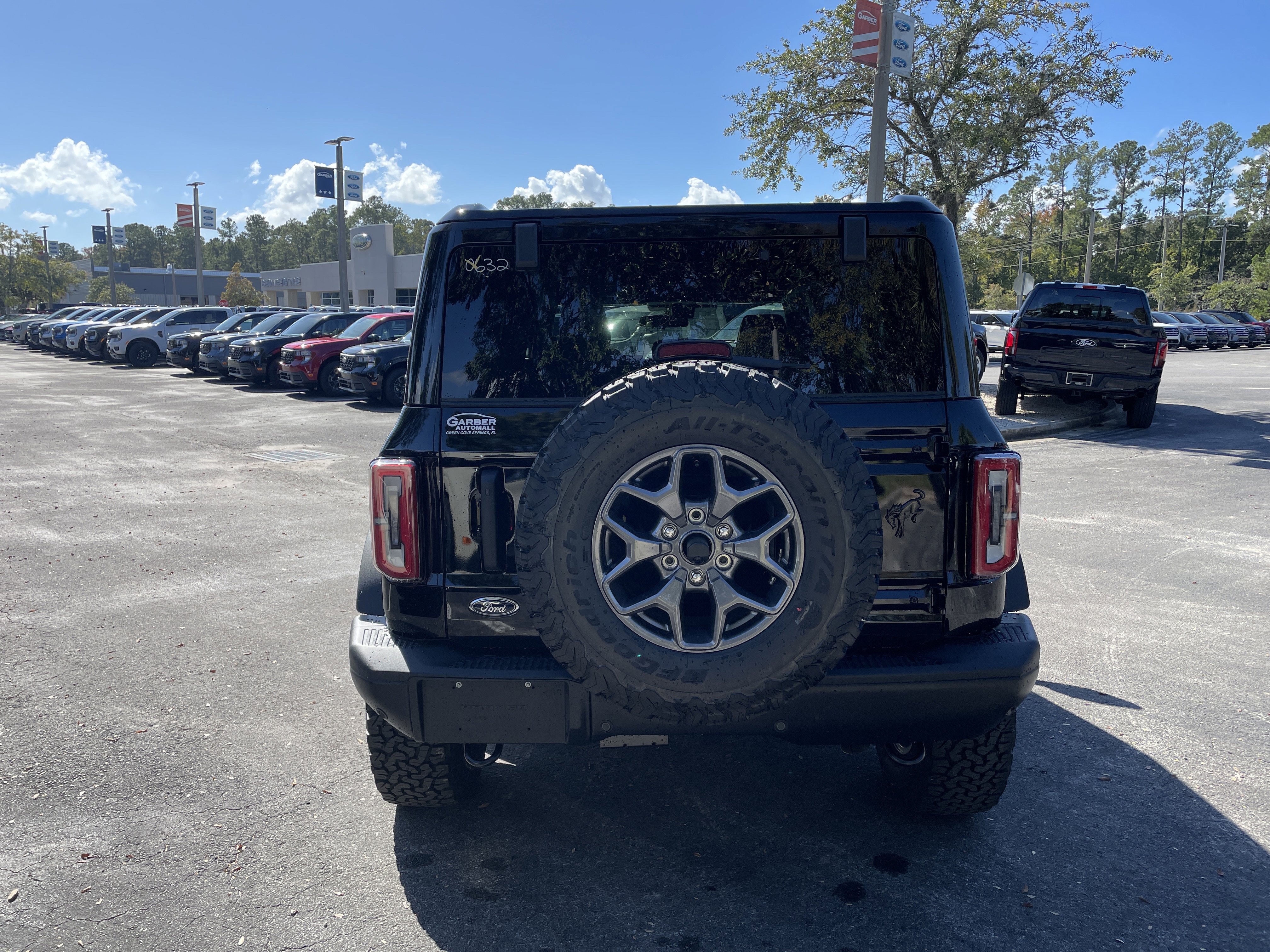 New 2025 Ford Bronco Badlands image 6