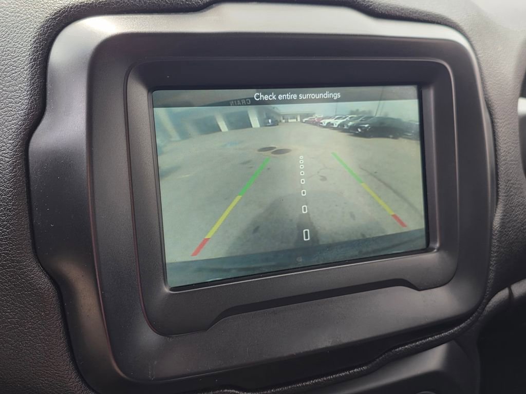 Used 2018 Jeep Renegade Latitude image 17