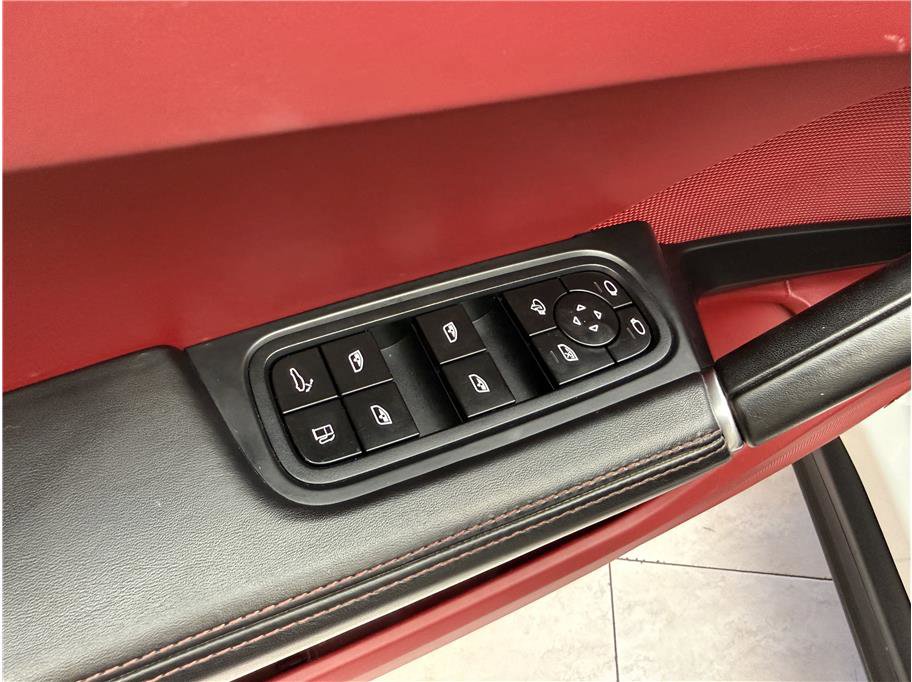 Used 2022 Porsche Cayenne E-Hybrid w/ Premium Plus Package image 44