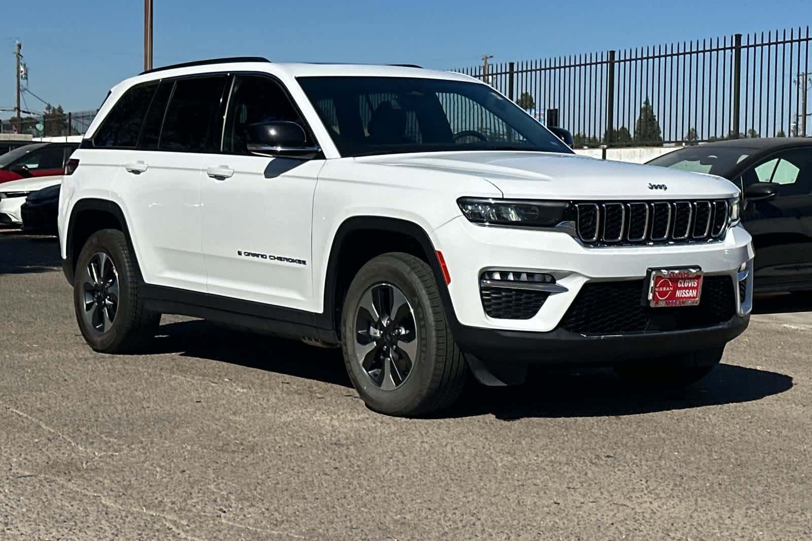 Used 2024 Jeep Grand Cherokee Limited 4xe AWD/4WD image 10