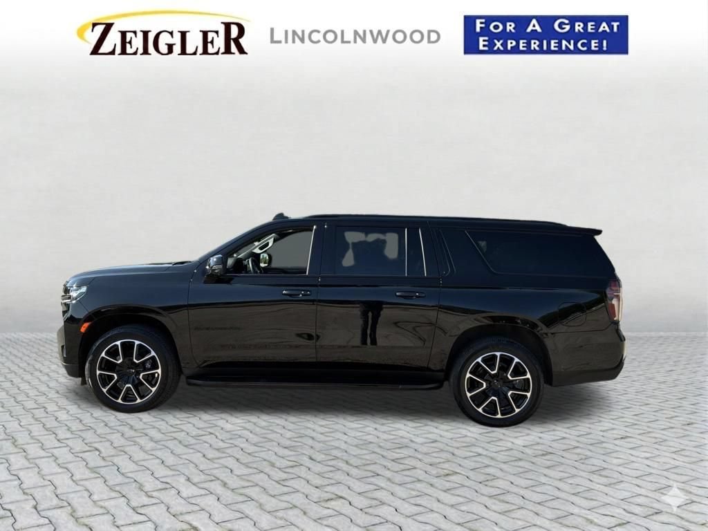 Used 2023 Chevrolet Suburban RST w/ Luxury Package AWD/4WD image 3