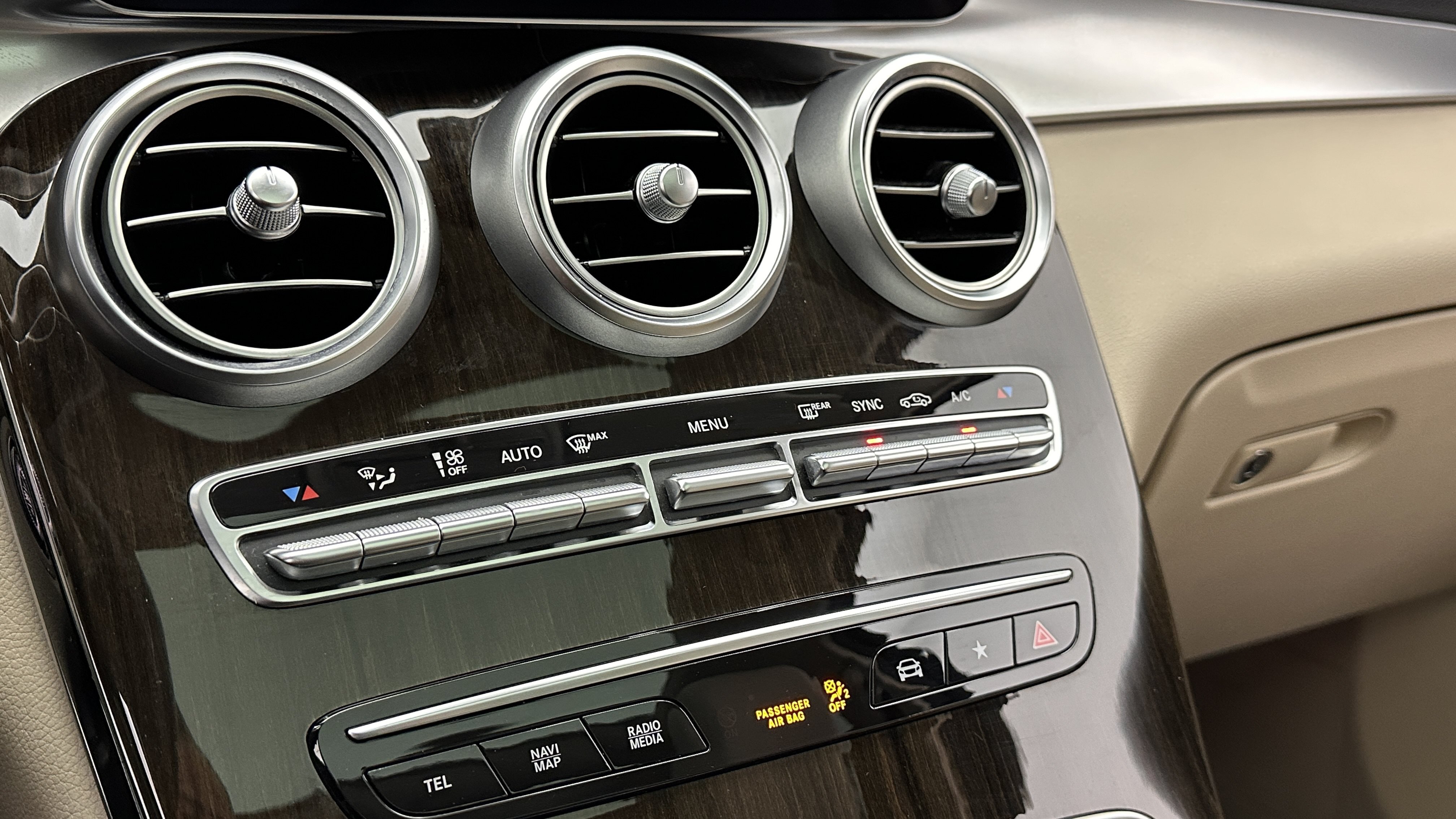 Used 2021 Mercedes-Benz GLC 300 image 17