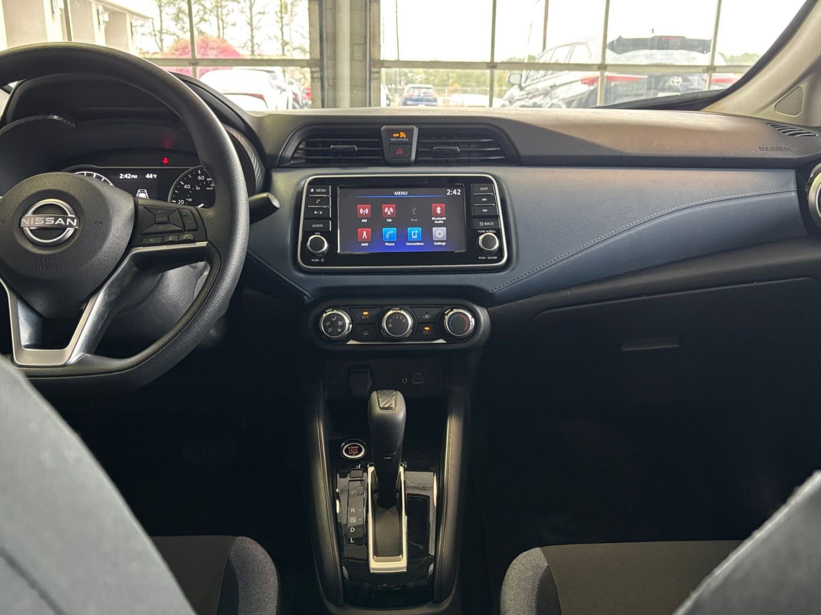 Used 2025 Nissan Versa SV image 17