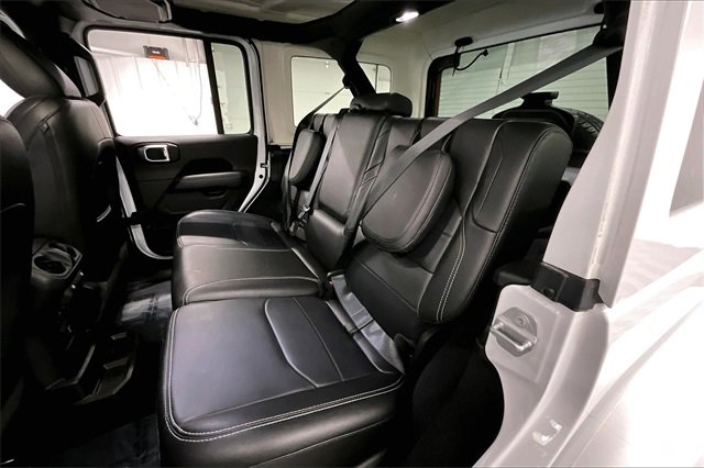 Used 2021 Jeep Wrangler Unlimited Sahara image 21