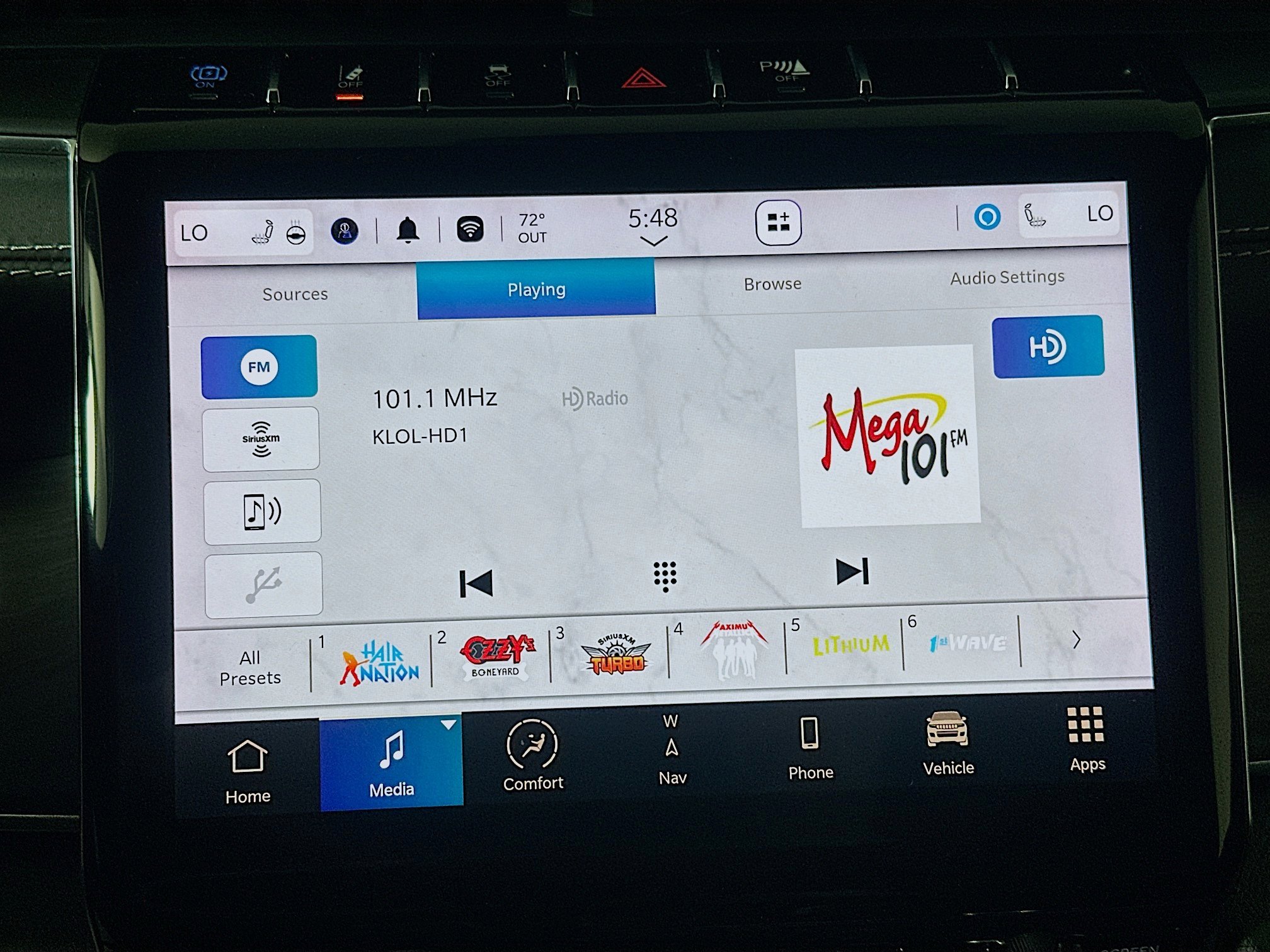 Used 2022 Jeep Grand Cherokee Overland w/ Luxury Tech Group IV image 21