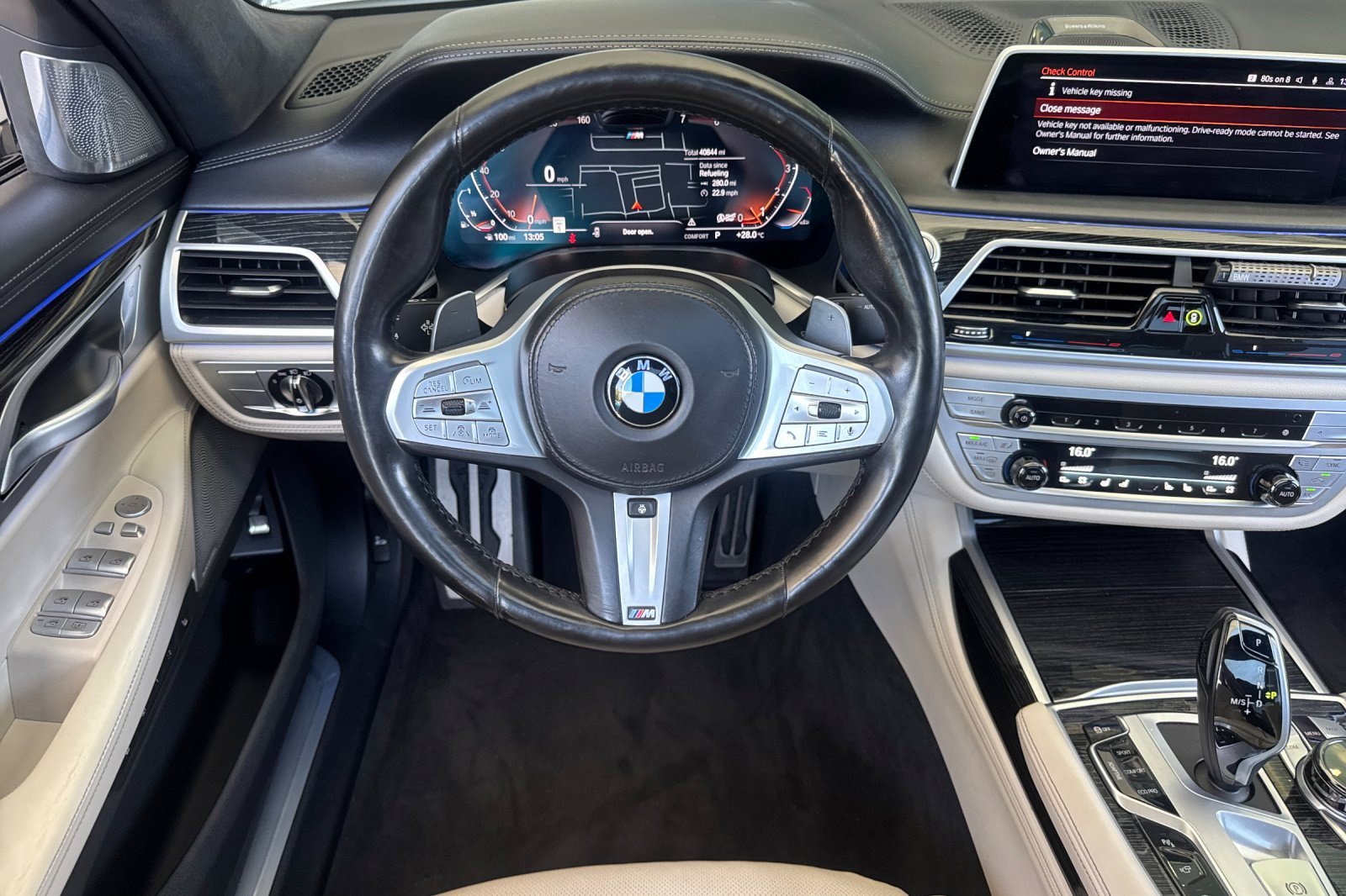 Certified 2022 BMW 750i xDrive w/ Executive Package AWD/4WD image 28