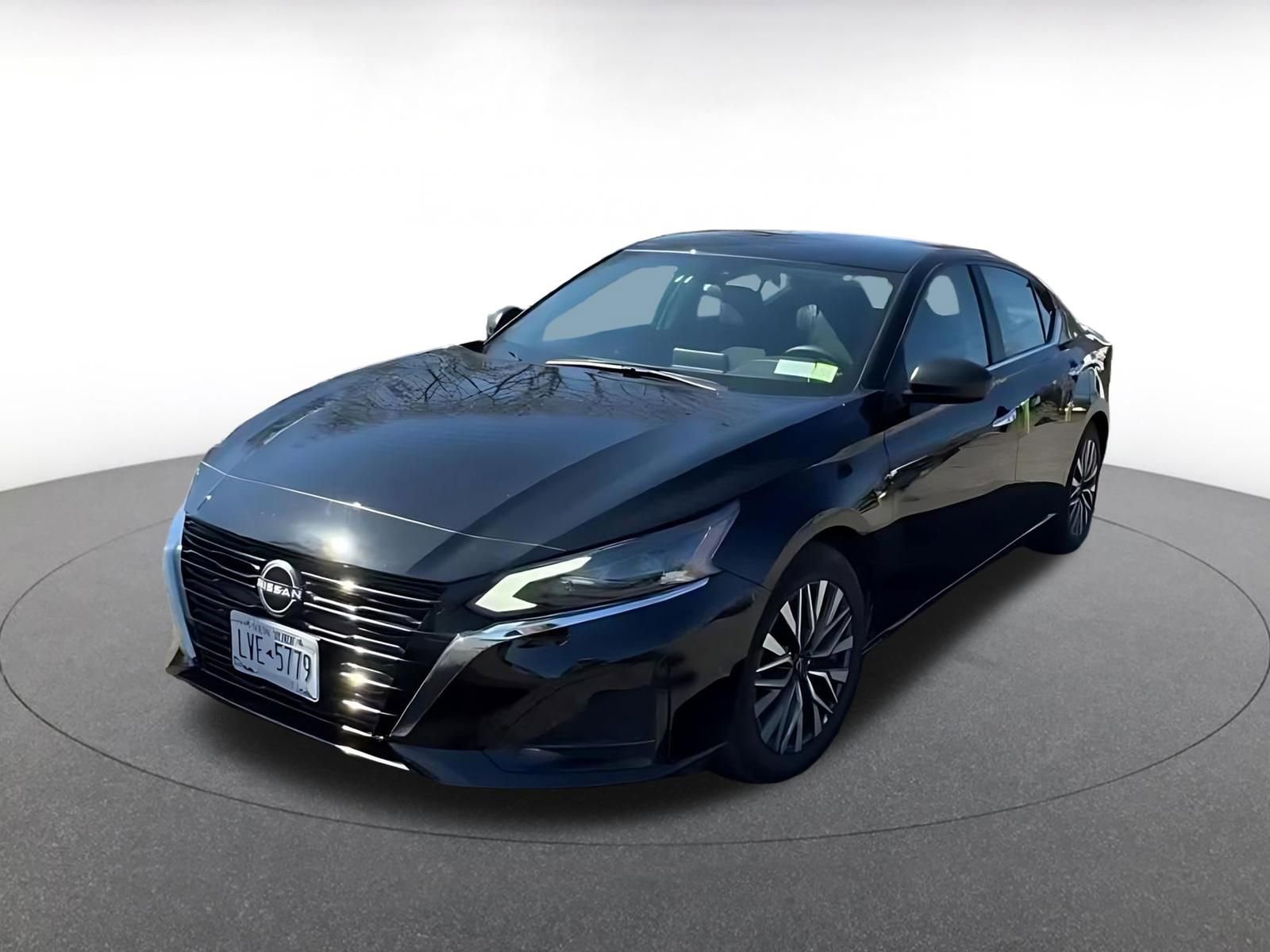 Used 2025 Nissan Altima 2.5 SV image 7