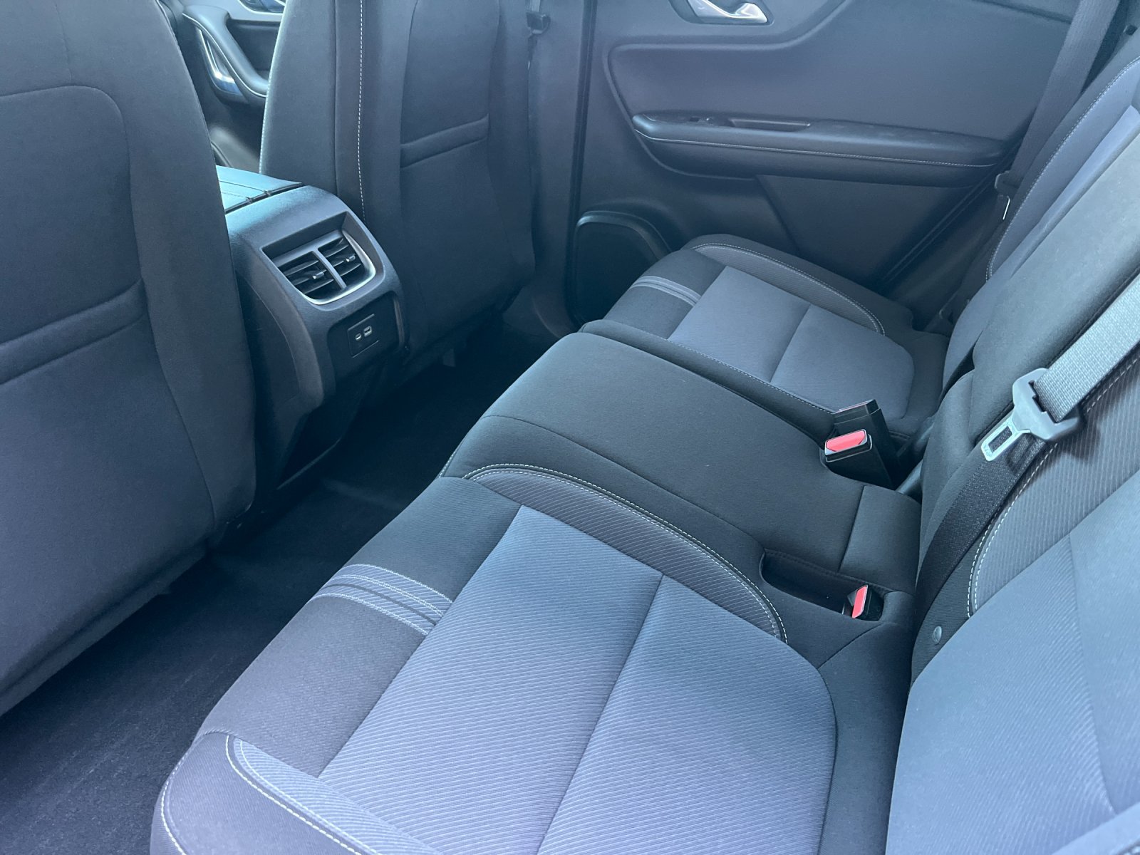 Used 2023 Chevrolet Blazer LT FWD image 12