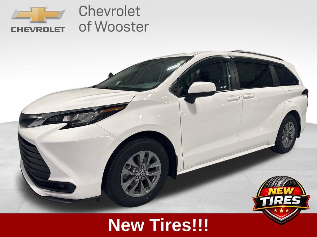 Used 2022 Toyota Sienna LE FWD 360° Tour