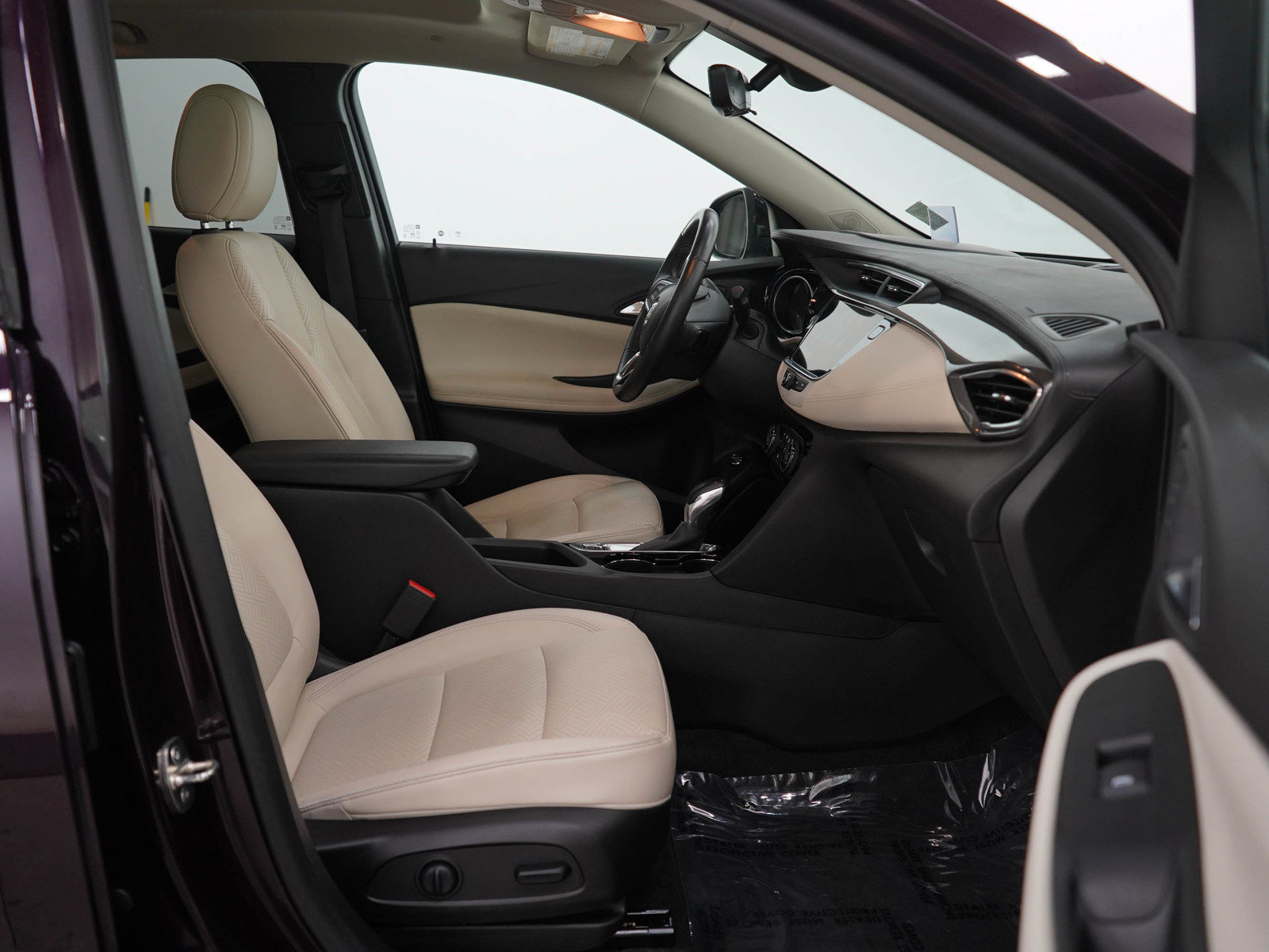 Used 2020 Buick Encore GX Essence w/ Experience Buick Package AWD/4WD image 9