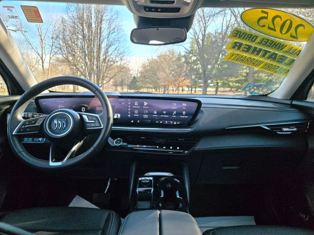Used 2025 Buick Envision Preferred image 12