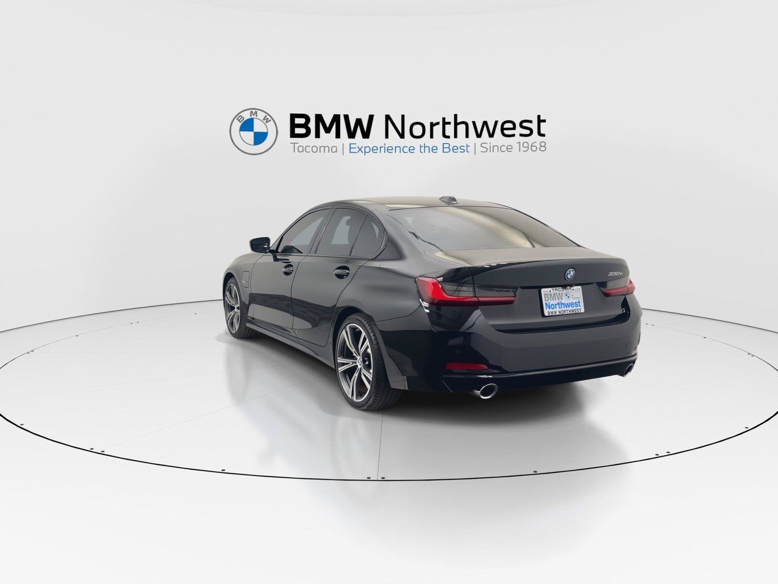 Used 2023 BMW 330e w/ Premium Package RWD image 13