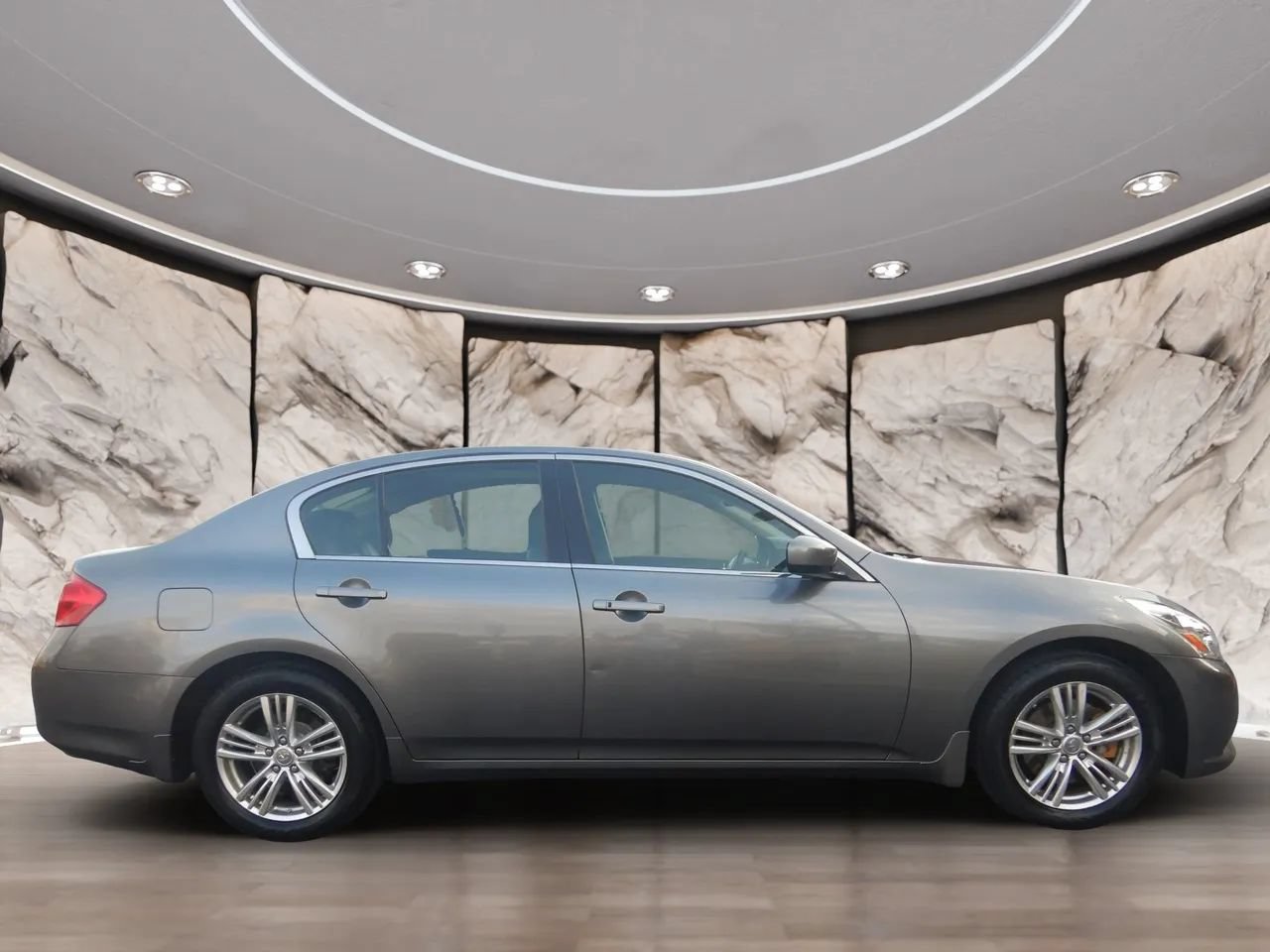 Used 2013 INFINITI G37 x Sedan w/ Premium Pkg AWD/4WD image 5