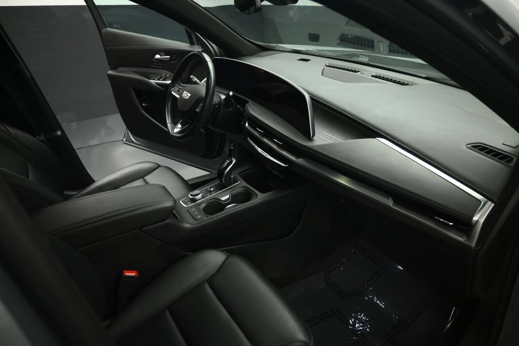 Used 2024 Cadillac XT4 Premium Luxury FWD image 55
