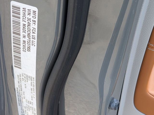 Used 2023 Jeep Compass Limited image 32