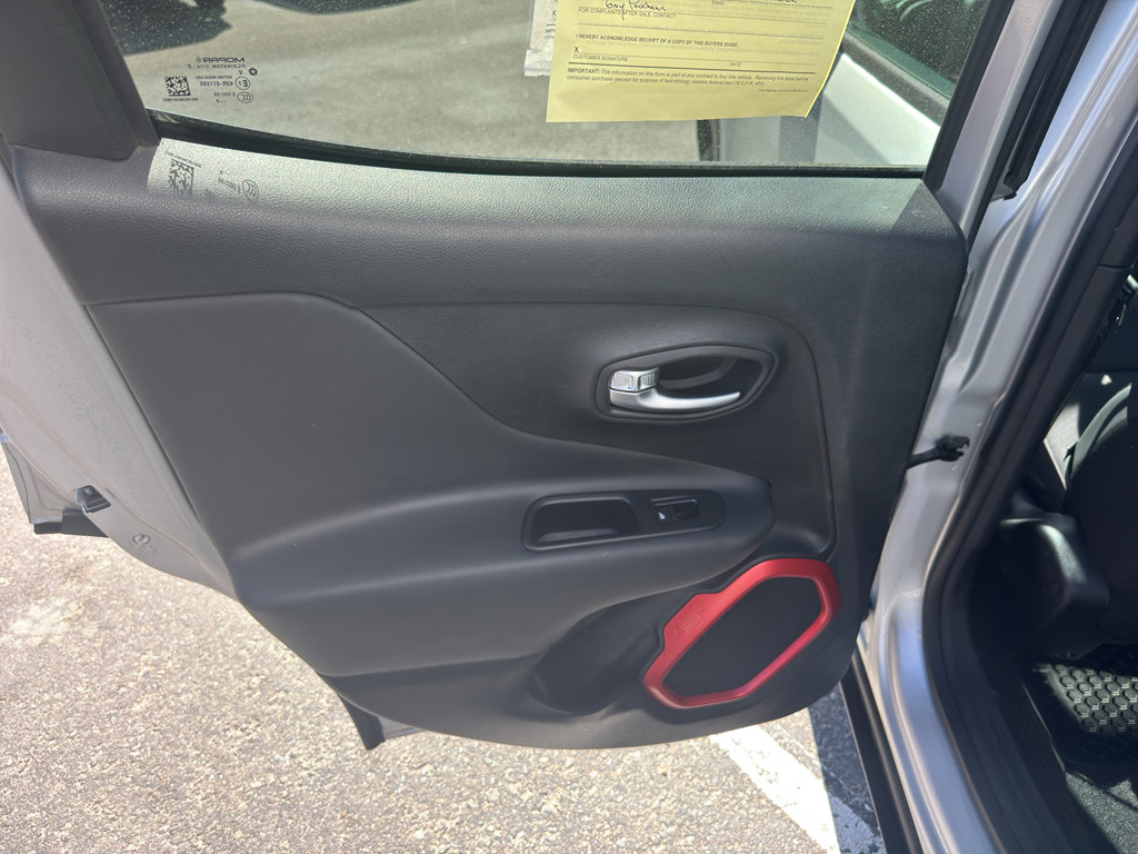 Used 2018 Jeep Renegade Trailhawk w/ Cold Weather Group II image 14