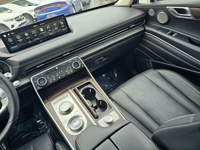 Used 2023 Genesis GV80 2.5T w/ Prestige 20" Package image 33