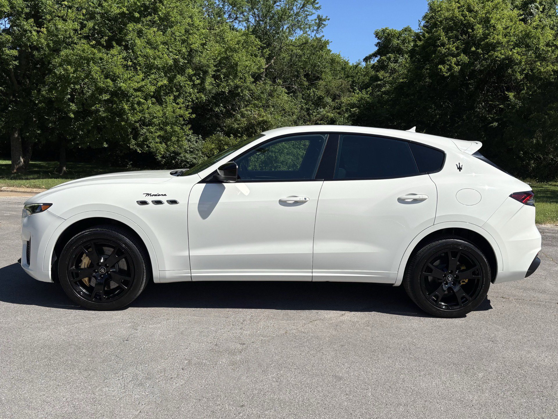 Used 2022 Maserati Levante Modena AWD/4WD image 7
