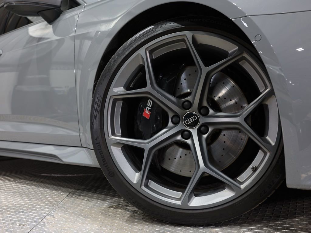 Used 2025 Audi RS 6 performance w/ Blue RS Design Package Plus image 8