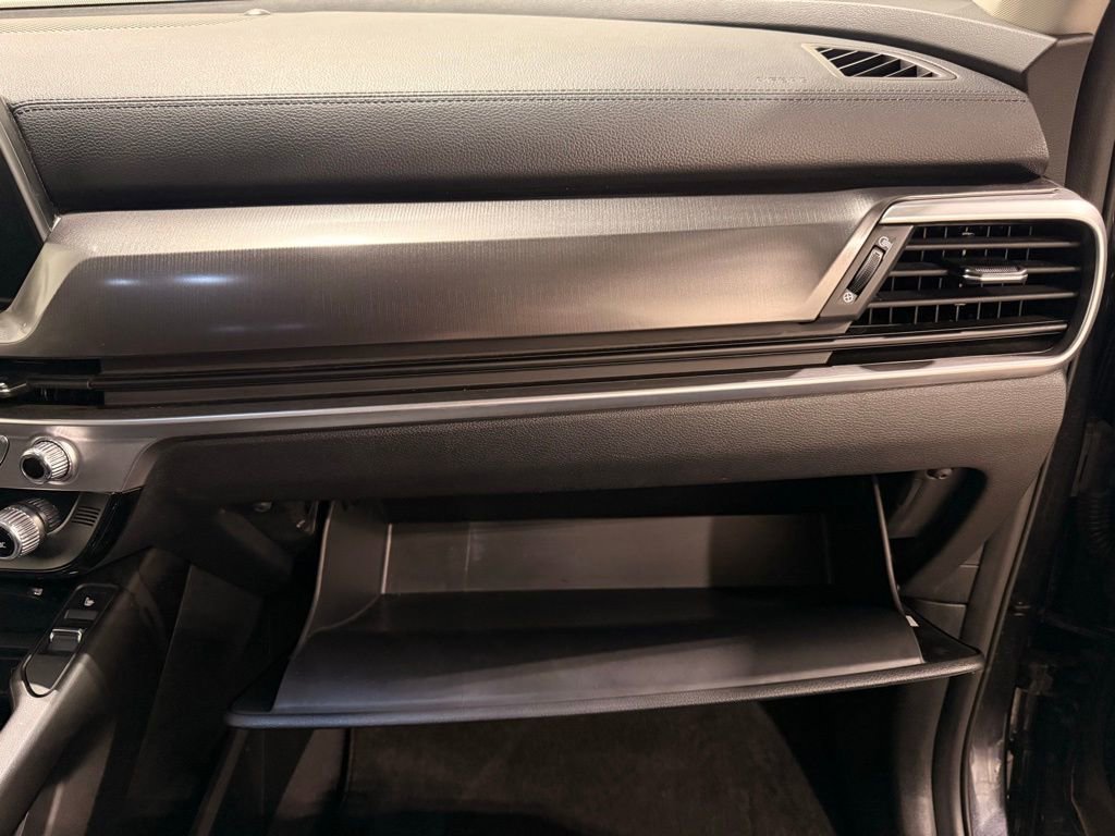 Used 2025 Kia Telluride S AWD/4WD image 31