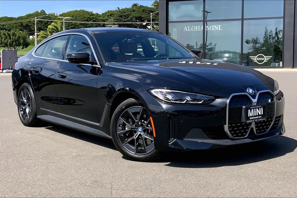 Used 2023 BMW i4 eDrive40 w/ Parking Assistance Package image 31