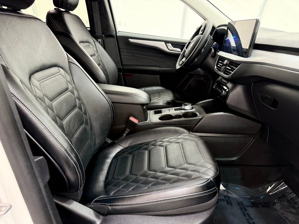 New 2024 Ford Escape SE w/ PHEV Premium Package image 19