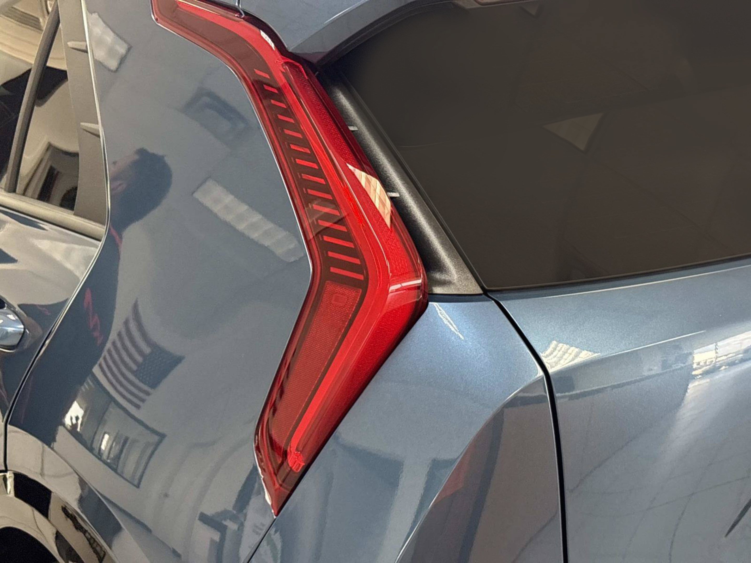 New 2026 Kia Niro Wind FWD image 32