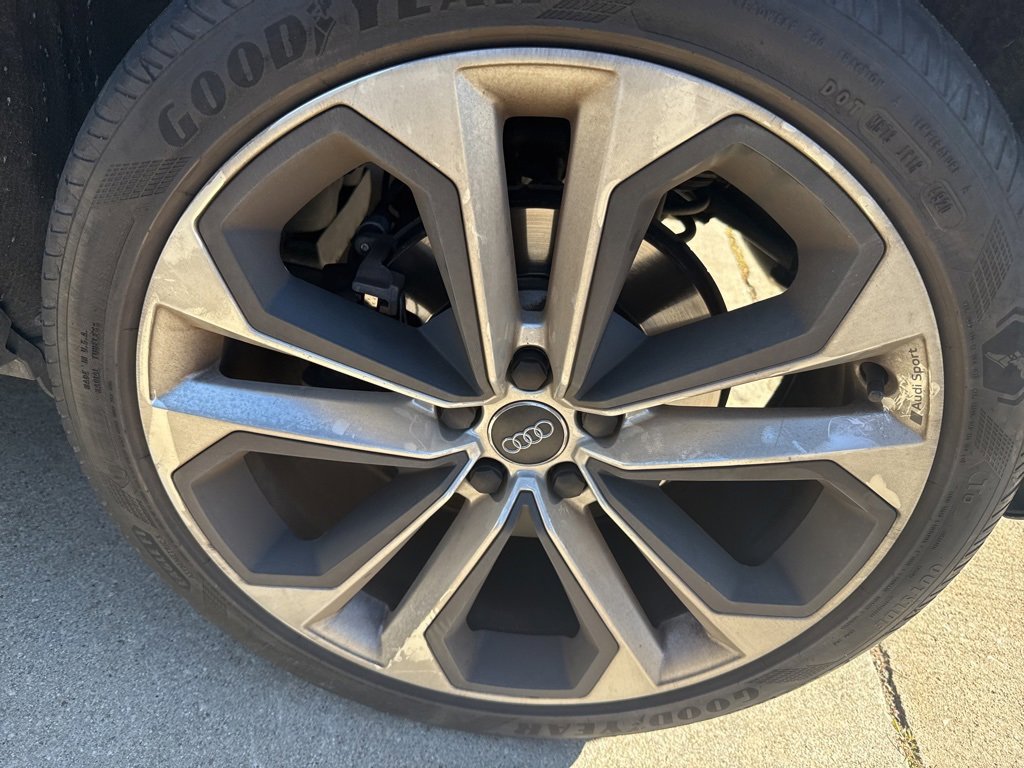 Used 2020 Audi Q3 2.0T Premium Plus w/ Premium Plus Package image 10