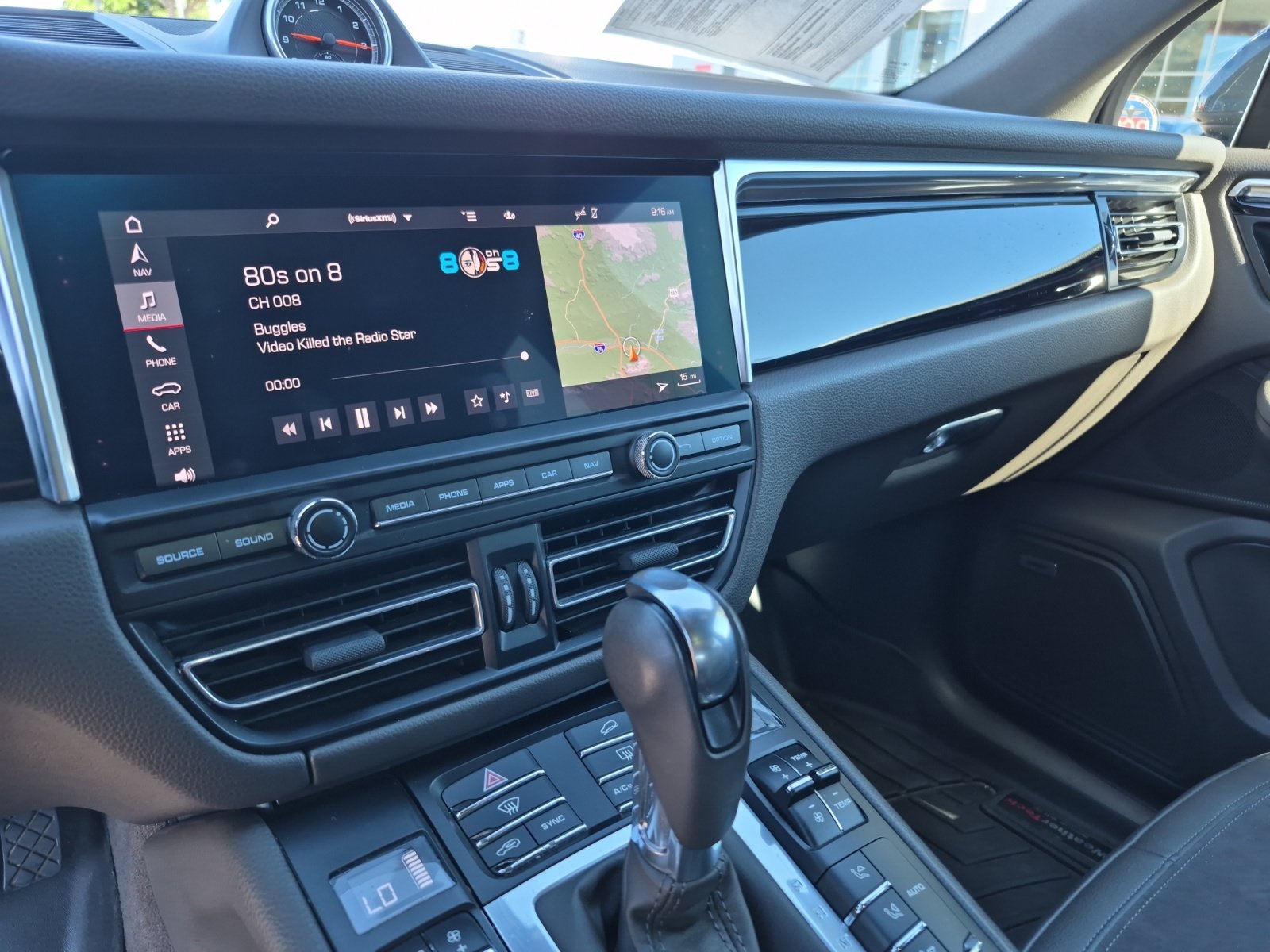 Used 2021 Porsche Macan AWD/4WD image 11