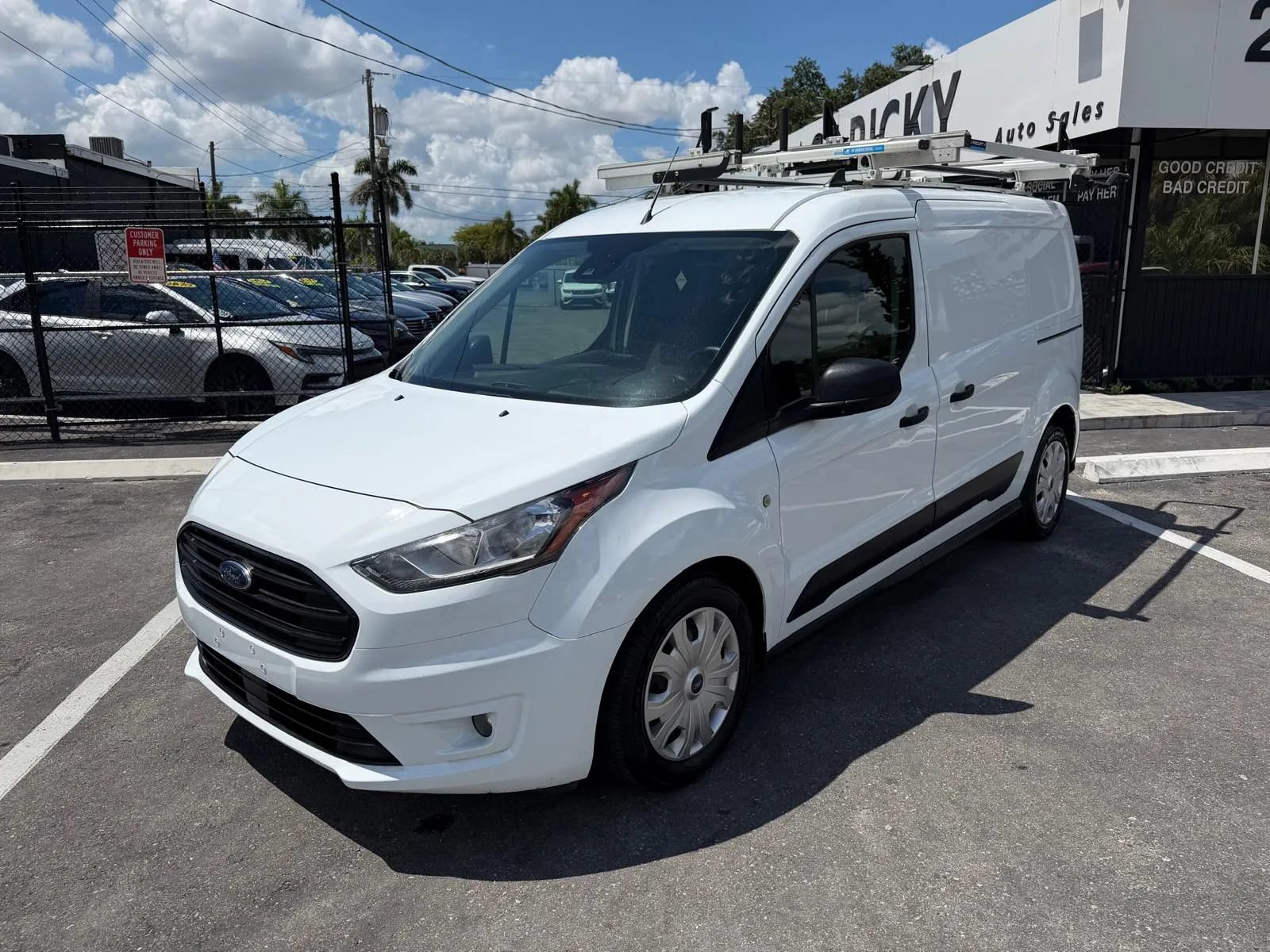 Used 2023 Ford Transit Connect XLT FWD image 9
