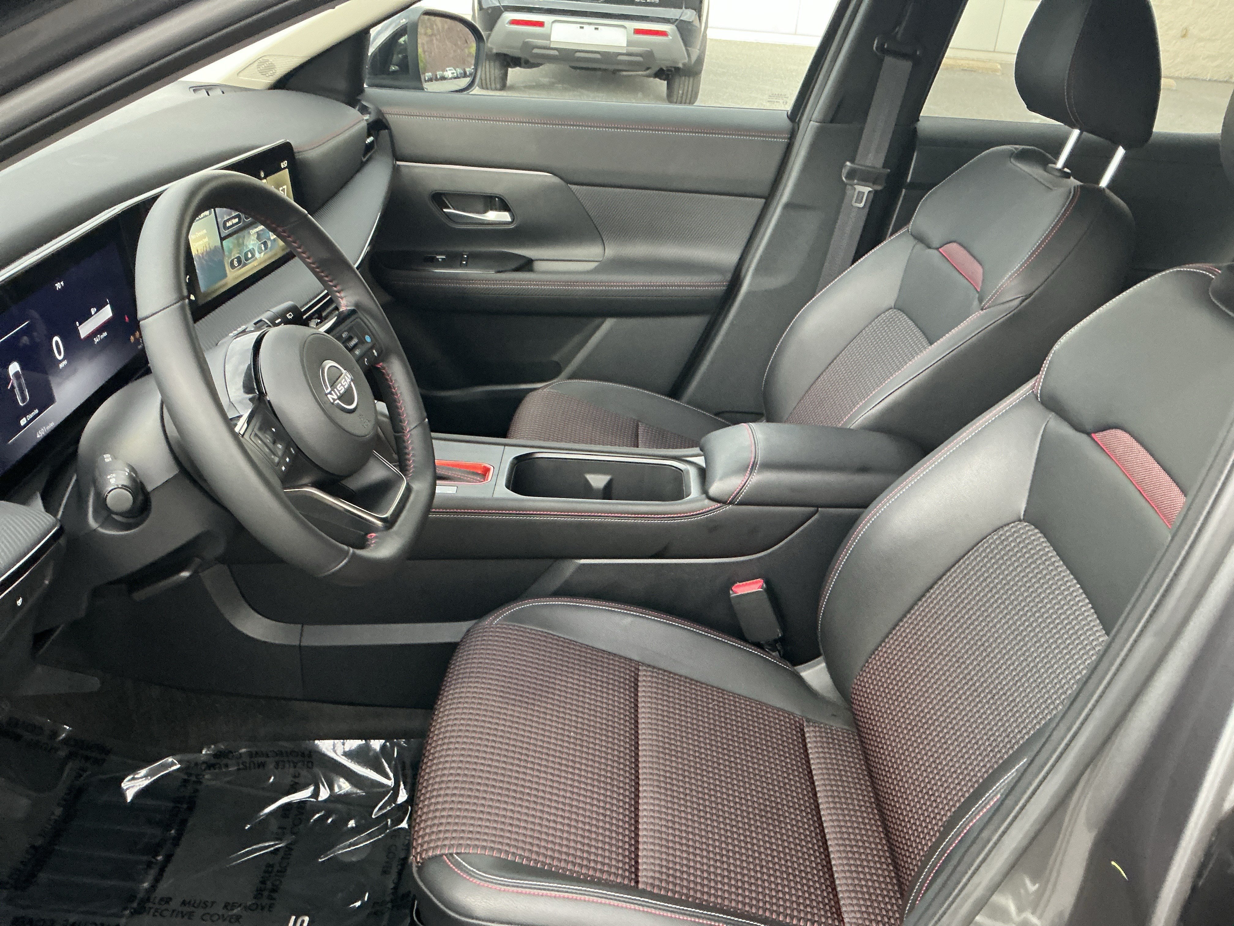 Used 2025 Nissan Kicks SR AWD/4WD image 10