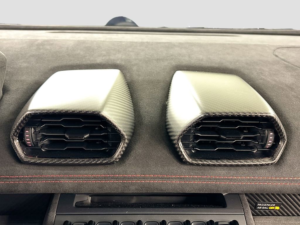 Used 2023 Lamborghini Huracan Sterrato image 17