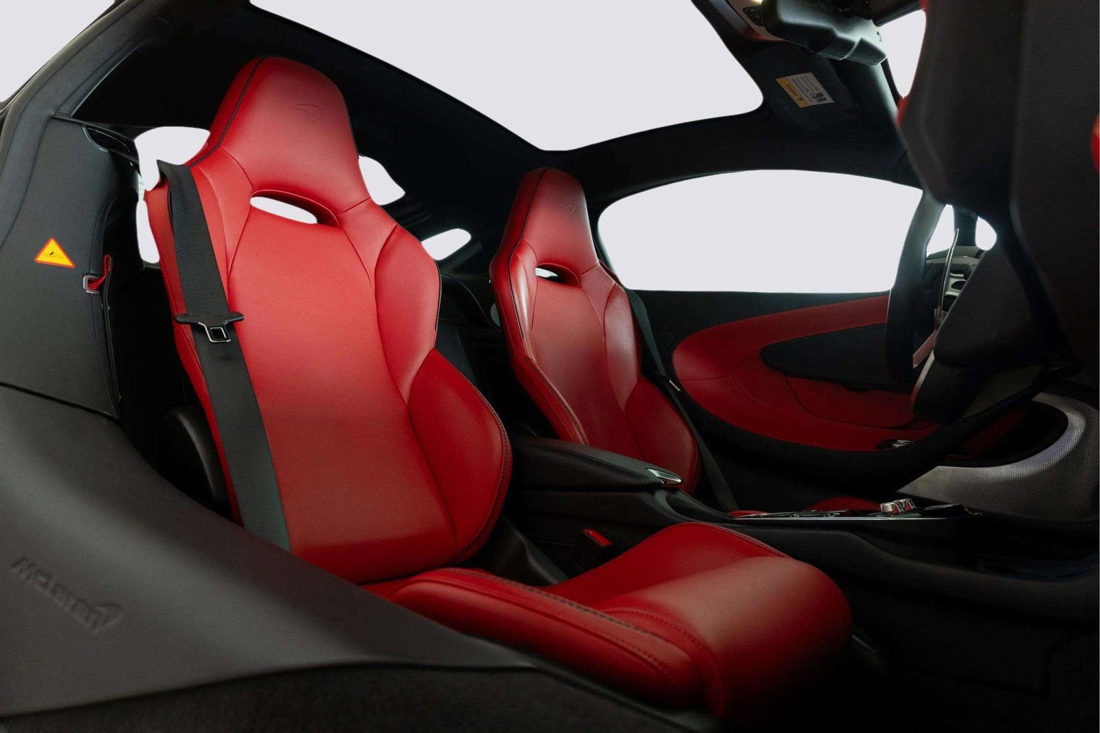 Used 2023 McLaren GT image 32