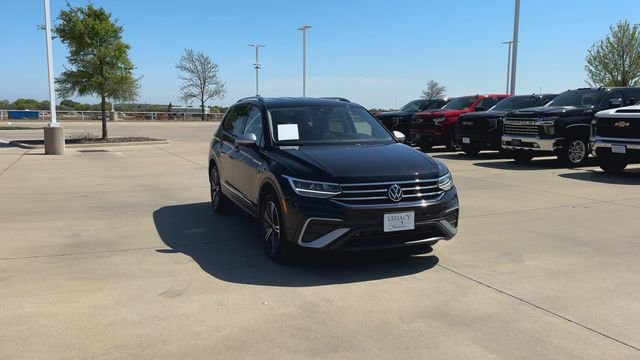 Used 2024 Volkswagen Tiguan Wolfsburg Edition AWD/4WD image 3