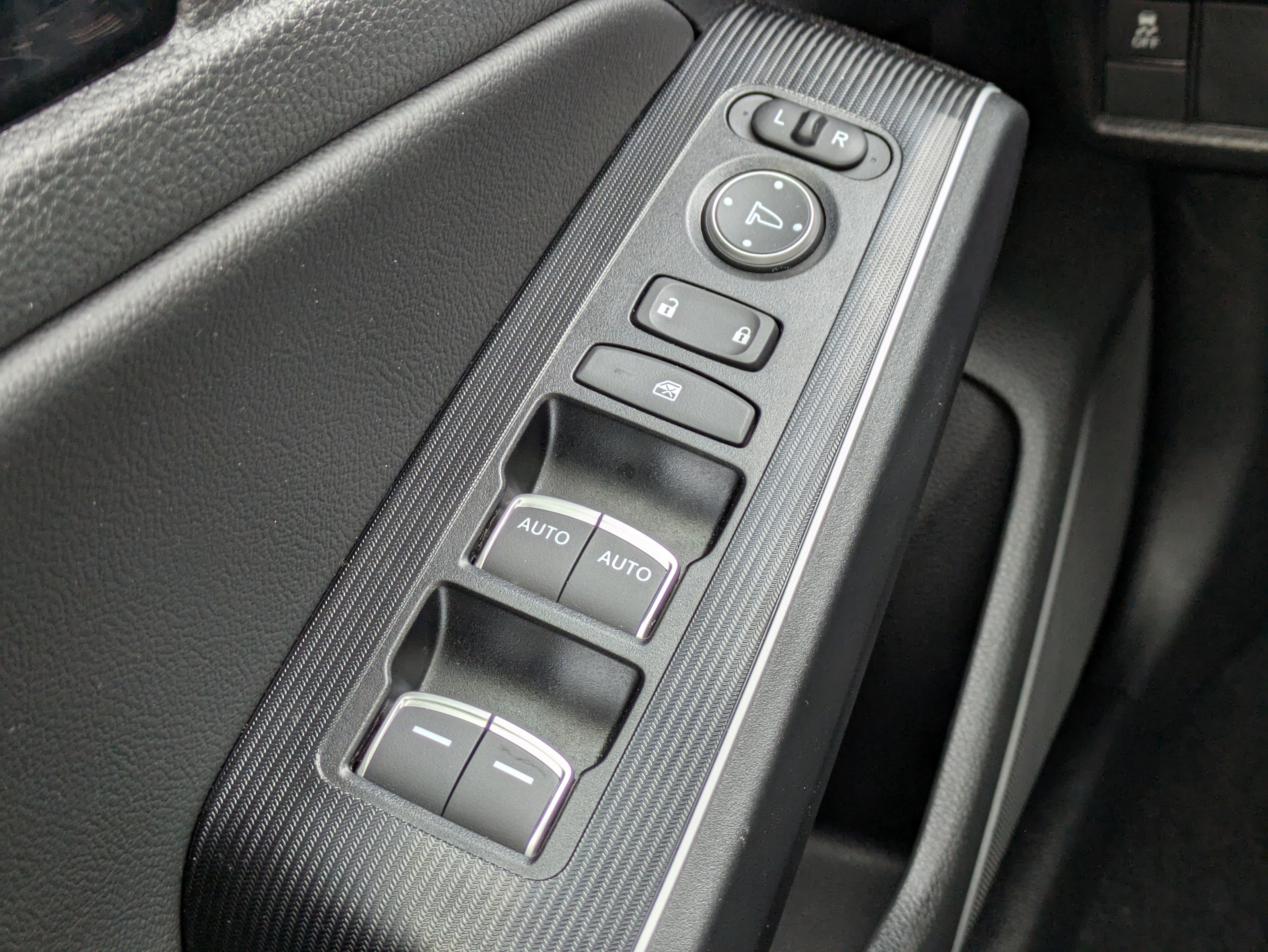 Certified 2025 Honda Civic Sport Touring image 32